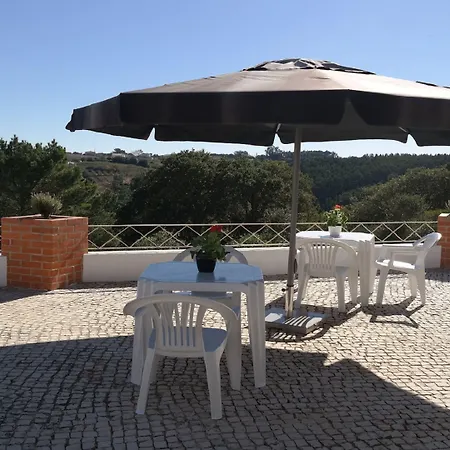 Alojamento de Acomodação e Pequeno-almoço Jema-holidays Usseira